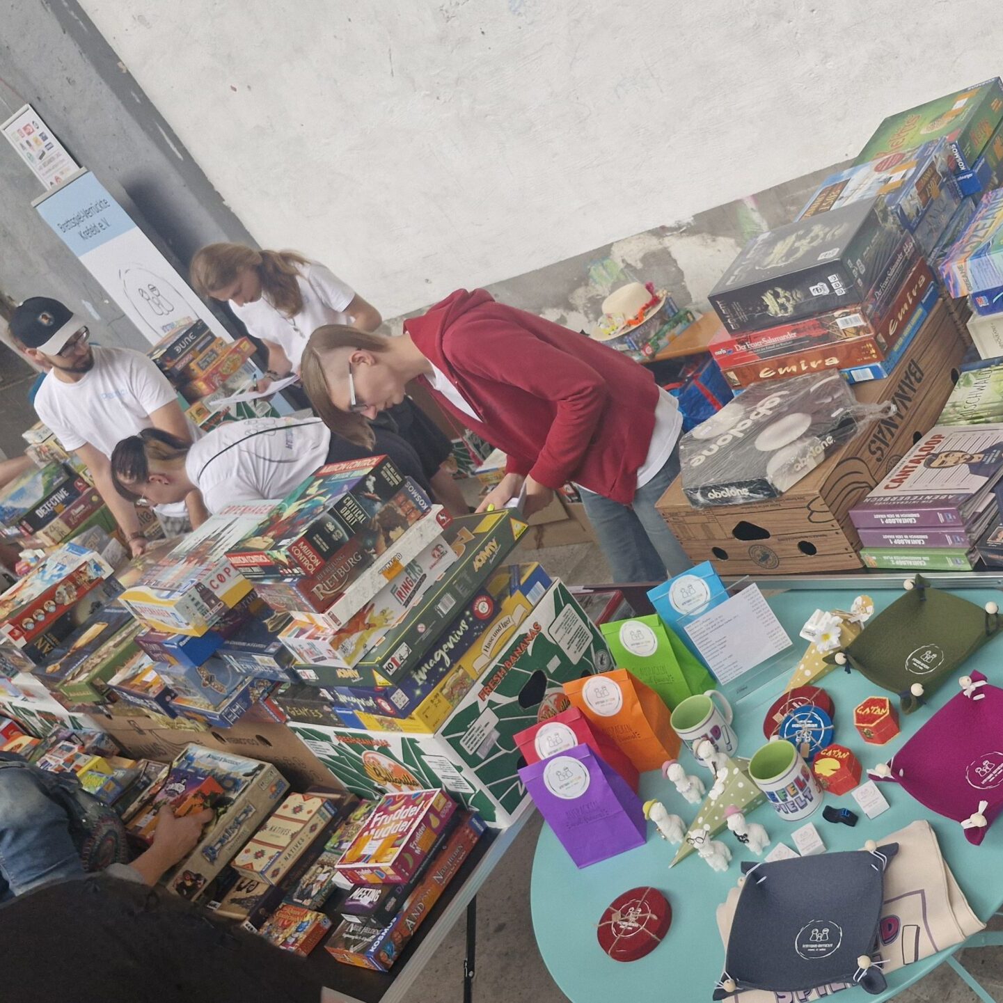 Krefeld Spielt! Besuch durch wESEL spielt e.V. Flohmarkt