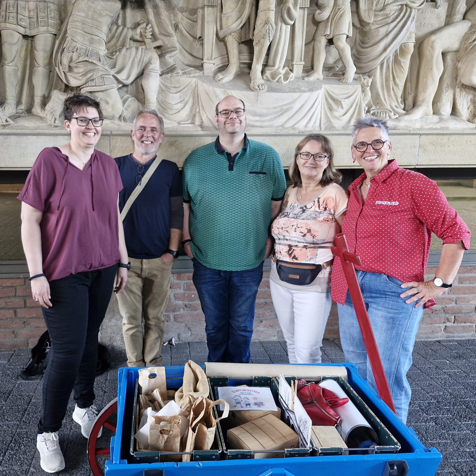 Sommerfest des wESEL spielt e.V. - Stadtführung mit der Stadtentdeckerin - Ende am Rathaus